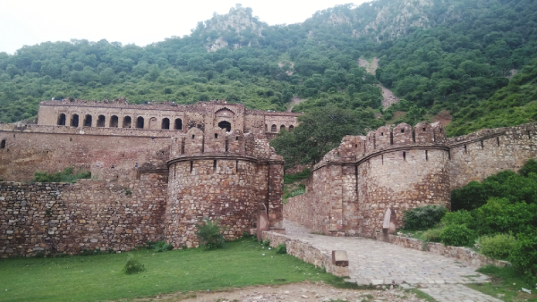 bhangarh-fort